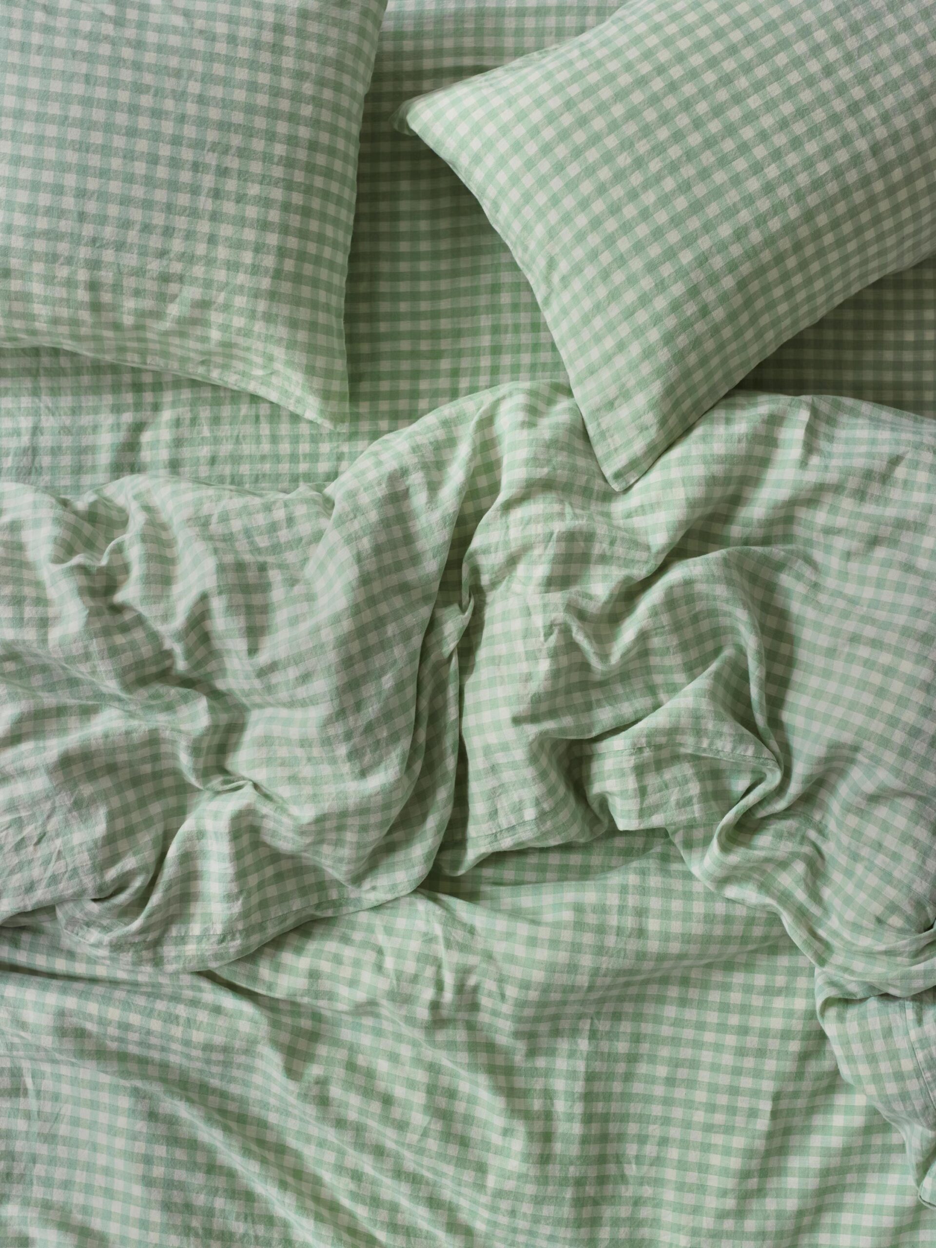 GINGHAM-LINEN-BLEND-BEDDINGSAGE-GREEN-Overhead_copy