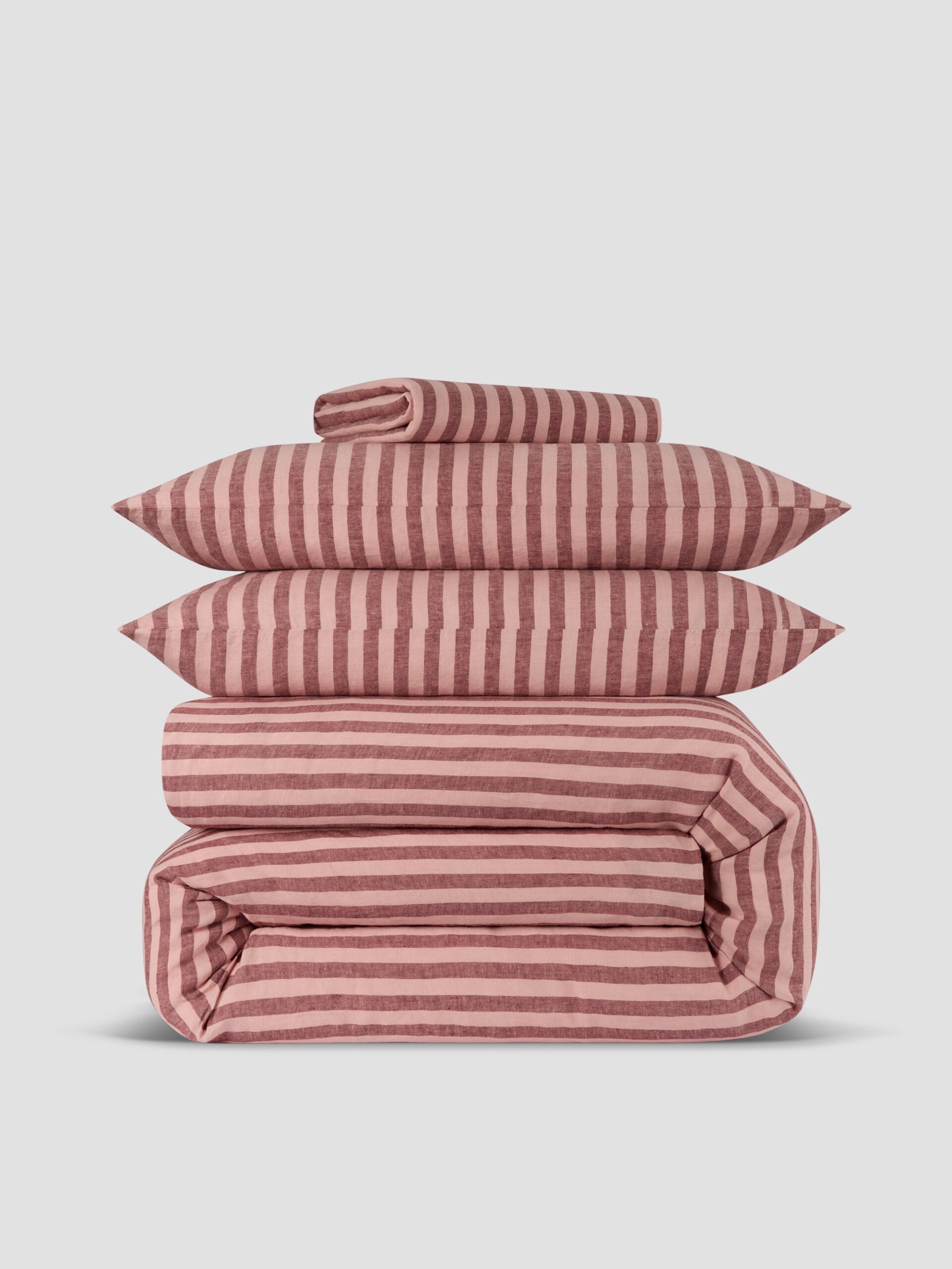 PEMBROKESTRIPELINENBEDDINGRHUBARB_x3a_ROSEBundle_1_8413e969-fa50-4b8a-8690-251a260b122f