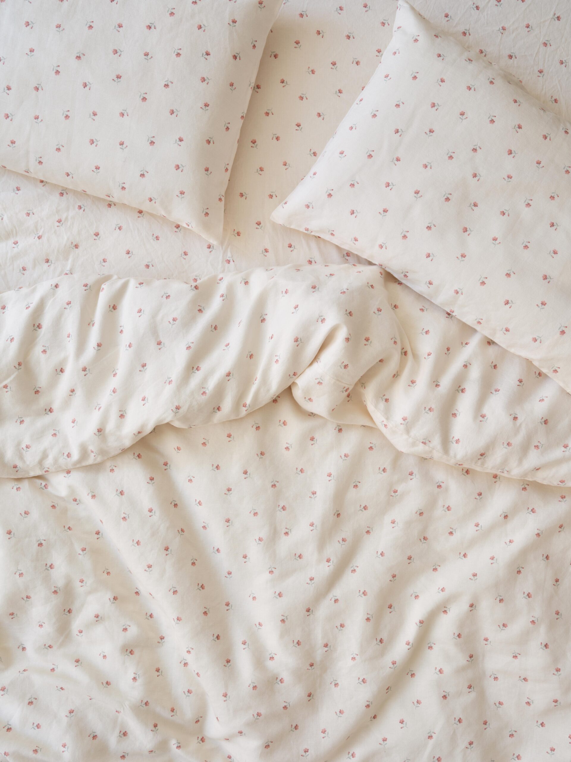 POSY-BUD-PEARL-LINEN-BLEND_OVERHEAD_POSY_BUD_PEARL_0550-14.42.15_copy